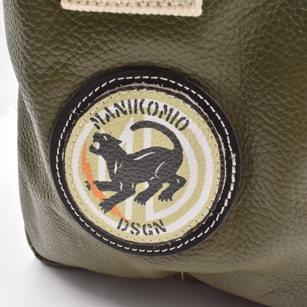 [MANIKOMIO DSGN]"38" PATCH / GENUINE LEATHER MILITARY GREEN