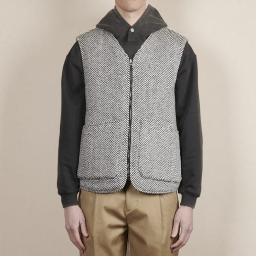 [FRONT STREET 8] Reversible Risk Vest with Quilted Interior and Wool Embroidery 30284/L (TOPS) 