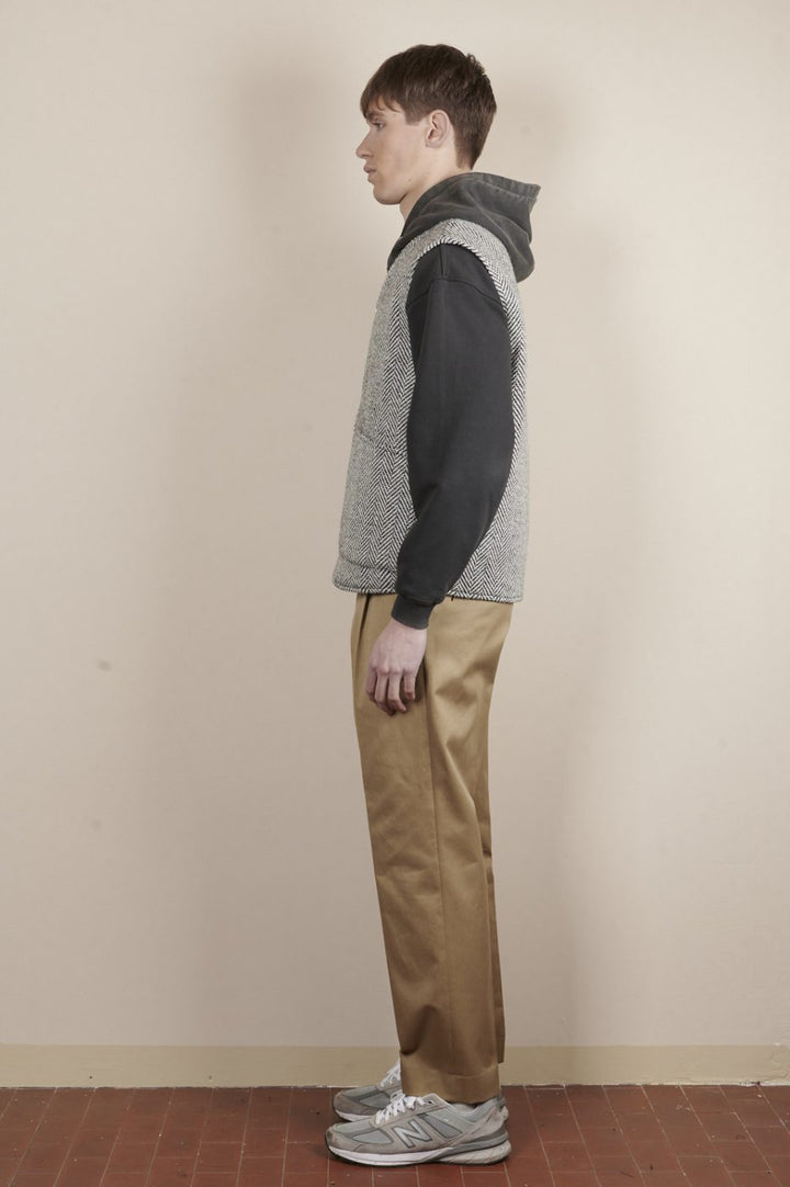 [FRONT STREET 8] Reversible Risk Vest with Quilted Interior and Wool Embroidery 30284/L (TOPS) 