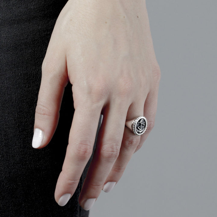 [N25ANE00154] ROPE &amp;amp; ANCHOR OVAL SIGNET RING 
