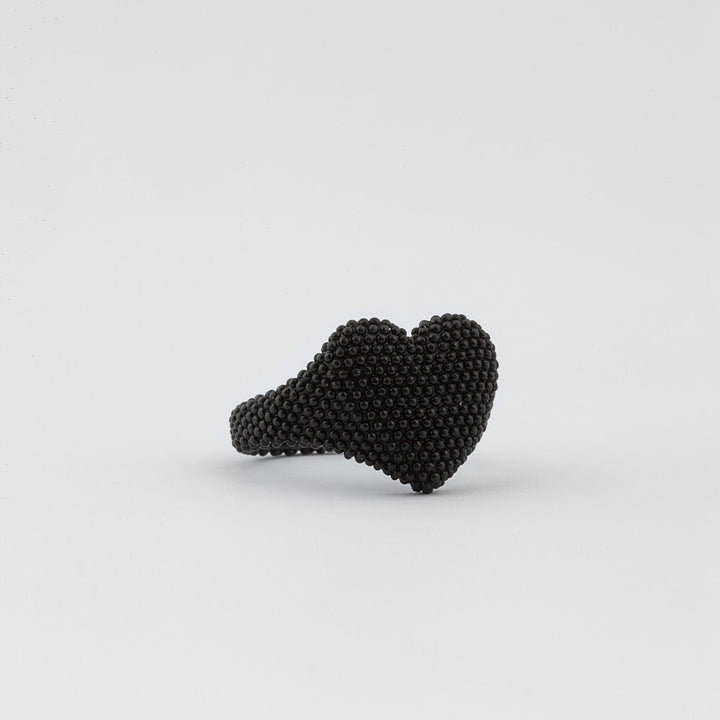 [N25ANE00452] TOTAL BLACK DOTTED HEART SIGNET RING 