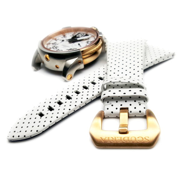 イギリス発祥のカフェレーサースタイルな腕時計 CT SCUDERIA（シー